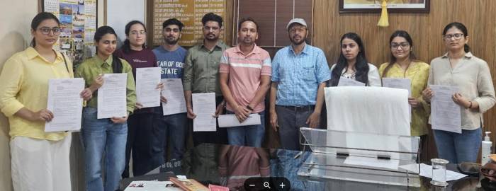 ਸਿਵਲ ਸਰਜਨ ਵਲੋਂ 10 ਹਾਊਸ ਸਰਜਨ ਡਾਕਟਰਾਂ ਨੂੰ ਦਿੱਤੇ ਗਏ ਨਿਯੁਕਤੀ ਪੱਤਰ