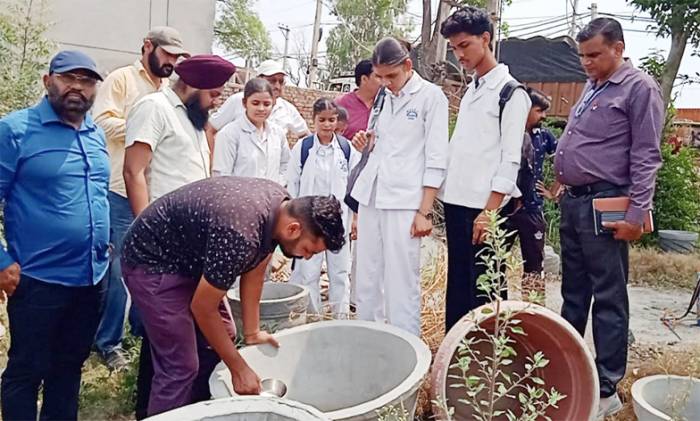 ਸਿਹਤ ਵਿਭਾਗ ਵਲੋਂ ਮਾਤਾ ਜਰਨੈਲ ਕੌਰ ਨਰਸਿੰਗ ਇੰਸਟੀਚਿਊਟ ਦੇ ਸਹਿਯੋਗ ਨਾਲ ਕੀਤੀਆਂ ਗਈਆਂ ਡੇਂਗੂ ਵਿਰੋਧੀ ਗਤੀਵਿਧੀਆਂ