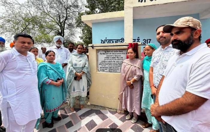 ਕੈਬਨਿਟ ਮੰਤਰੀ ਨੇ ਮਲੋਟ ਹਲਕੇ ‘ਚ 10-10 ਲੱਖ ਰੁਪਏ ਦੀ ਲਾਗਤ ਨਾਲ ਬਣਨ ਵਾਲੇ ਤਿੰਨ ਆਂਗਨਵਾੜੀ ਕੇਂਦਰਾਂ ਦੀ ਸ਼ੁਰੂਆਤ ਕਰਵਾਈ