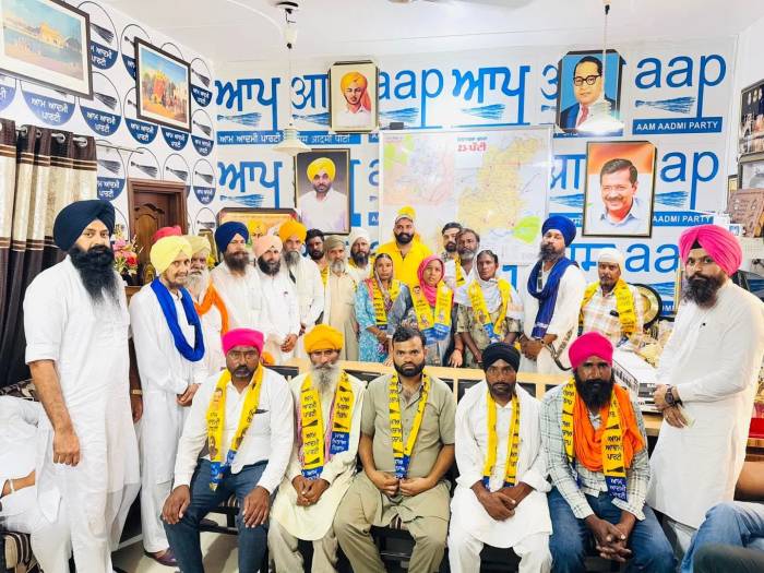 ਪੱਟੀ ਹਲਕੇ ਦੇ ਵੱਖ ਵੱਖ ਪਿੰਡਾਂ ਤੋਂ ਸੈਂਕੜੇ ਪਰਿਵਾਰ ਕੈਬਨਿਟ ਮੰਤਰੀ ਭੁੱਲਰ ਦੀ ਅਗਵਾਈ ਹੇਠ ‘ਆਪ’ ਚ ਸ਼ਾਮਲ 