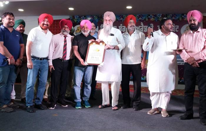 ਪੰਜਾਬ ਵਿਰਾਸਤ ਭੰਗੜਾ ਅਕੈਡਮੀ ਨੂੰ 51000 ਰੁਪਏ ਦੇਣ ਦਾ ਕੀਤਾ ਐਲਾਨ