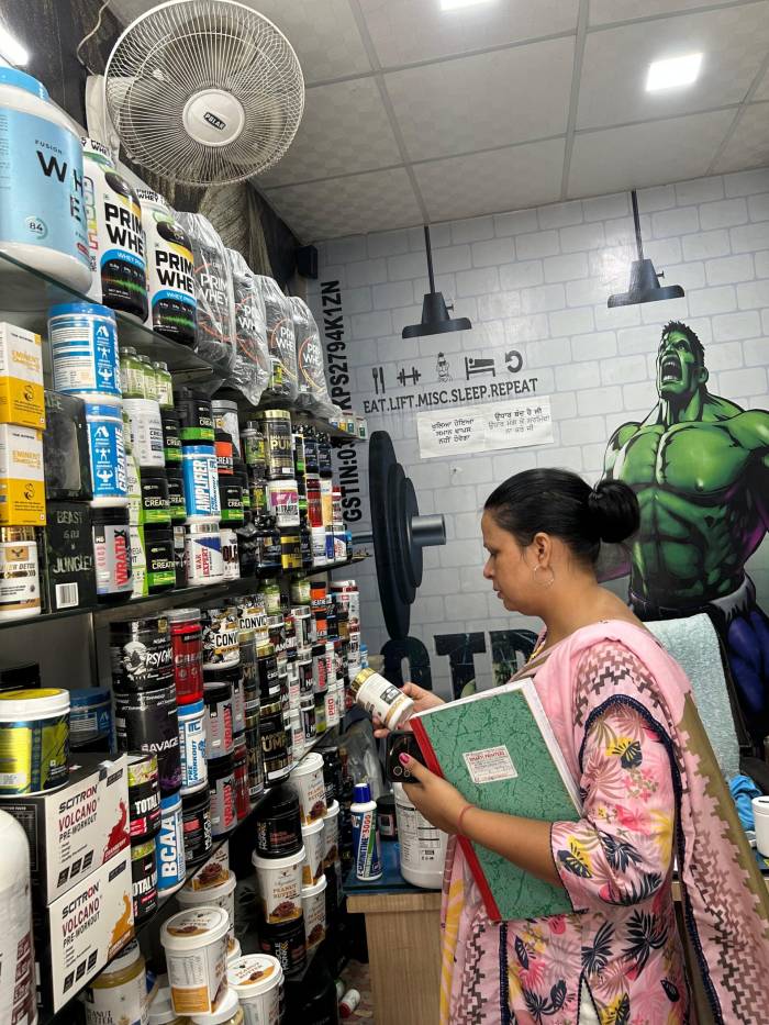 ਫੂਡ ਸੇਫਟੀ ਟੀਮ ਵਲੋਂ ਖਾਧ ਪਦਾਰਥਾਂ ਦੀ ਕੀਤੀ ਜਾਂਚ