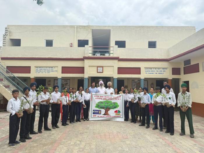 ਮਾਨਵ ਸੇਵਾ ਵੈਲਫੇਅਰ ਸੁਸਾਇਟੀ ਨੇ ਰੁੱਖ ਲਗਾਏ। 