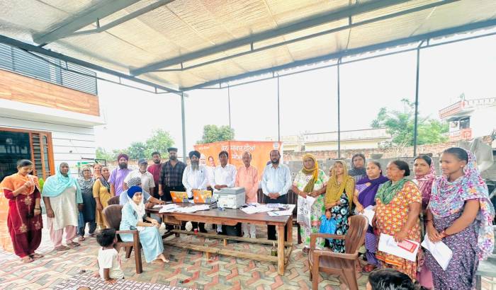 ਭਾਜਪਾ ਨੇ ਪਿੰਡ ਕਾਹਲਵਾਂ ਵਿੱਚ ਭਾਜਪਾ ਦੇ ਸੇਵਾਦਾਰ ਆ ਗਏ ਆਪਕੇ ਦੁਆਰ ਦੇ ਨਾਅਰੇ ਹੇਠ ਲਗਾਇਆ ਜਾਗਰੂਕਤਾ ਕੈਪ 