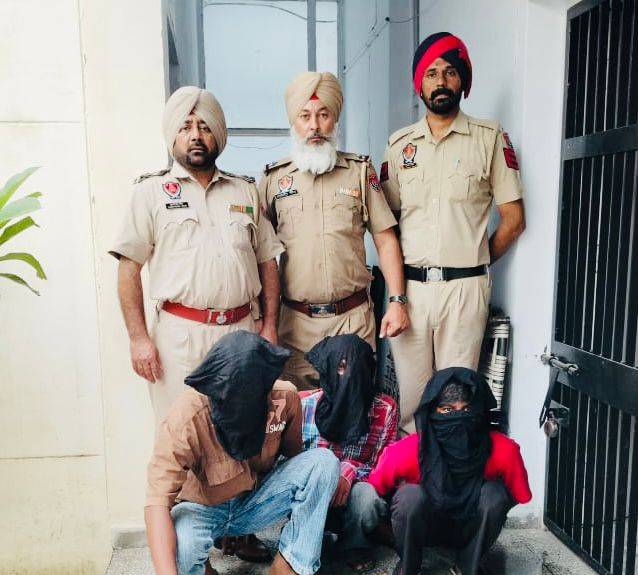 ਲੁੱਟ-ਖੋਹ ਕਰਨ ਦੀ ਫਿਰਾਕ ’ਚ ਬੈਠੇ ਗਿਰੋਹ ਦਾ ਪੁਲਿਸ ਵੱਲੋਂ ਪਰਦਾਫਾਸ਼
