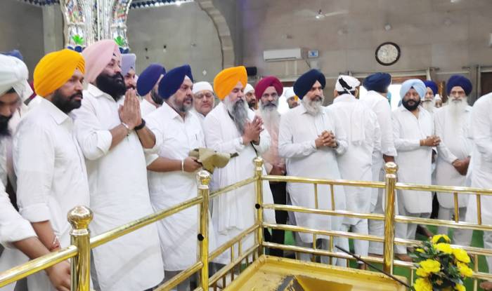 ਨਵ ਨਿਯੁਕਤ ਜ਼ਿਲ੍ਹਾ ਪ੍ਰਧਾਨ ਰੋਜ਼ੀ ਬਰਕੰਦੀ ਗੁਰਦੁਆਰਾ ਸਾਹਿਬ ਹੋਏ ਨਤਮਸਤਕ