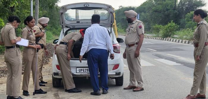 ਸ੍ਰੀ ਮੁਕਤਸਰ ਸਾਹਿਬ ਪੁਲਿਸ ਵੱਲੋਂ ਜਿਲ੍ਹਾ ਭਰ ’ਚ 18 ਨਾਕੇ ਲਗਾ ਕੇ ਸਪੈਸ਼ਲ ਸਰਚ ਅਭਿਆਨ ਚਲਾਇਆ ਗਿਆ