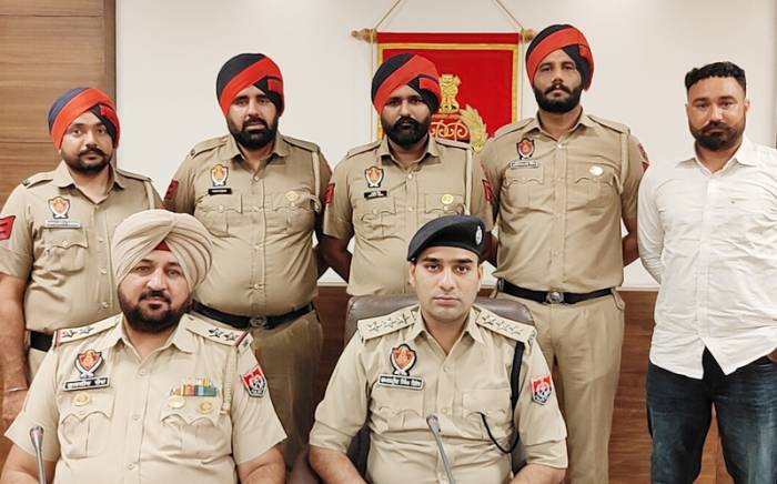 ਪੁਲਿਸ ਵੱਲੋਂ ਨਸ਼ਾ ਤਸਕਰੀ ਗਿਰੋਹ ਦੇ 03 ਮੈਂਬਰਾਂ ਨੂੰ 500 ਗ੍ਰਾਮ ਹੈਰੋਇਨ ਸਮੇਤ ਕਾਬੂ ਕਰਨ ਵਿੱਚ ਸਫਲਤਾ ਹਾਸਲ ਕੀਤੀ
