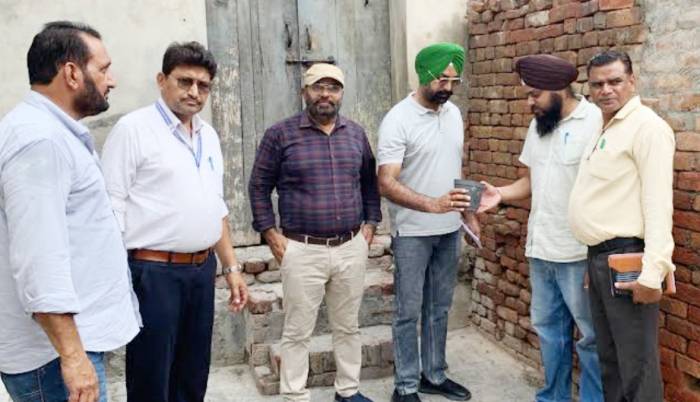 ਡੇਂਗੂ ਤੋਂ ਬਚਣ ਲਈ ਬਰਸਾਤਾਂ ਦੌਰਾਨ ਘਰਾਂ ਵਿਚ ਅਤੇ ਛੱਤਾ ਤੇ ਪਾਣੀ ਖੜਾ ਨਾ ਹੋਣ ਦਿੱਤਾ ਜਾਵੇ: ਡਾ. ਕੁਲਤਾਰ ਸਿੰਘ ਜਿਲ੍ਹਾ ਪਰਿਵਾਰ ਭਲਾਈ ਅਫਸਰ