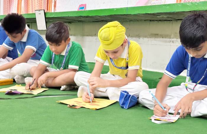 ਦੇਸ਼ ਭਗਤ ਗਲੋਬਲ ਸਕੂਲ ਵਿੱਚ ਕਰਵਾਇਆ ਗਿਆ ਪੇਪਰ ਬੈਗ ਮੇਕਿੰਗ ਮੁਕਾਬਲਾ