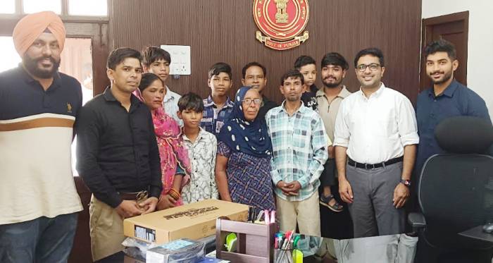 ਨੀਟ ਪ੍ਰੀਖਿਆ ਵਿੱਚ 171ਵਾਂ ਰੈਂਕ ਹਾਸਲ ਕਰਨ ਵਾਲੇ ਜਤਿਨ ਦੀ ਡਿਪਟੀ ਕਮਿਸ਼ਨਰ ਨੇ ਕੀਤੀ ਹੌਂਸਲਾ ਅਫਜ਼ਾਈ