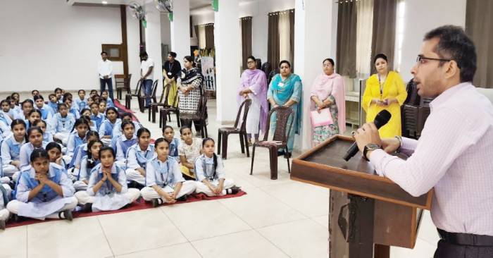 ਜ਼ਿਲ੍ਹਾ ਕਾਨੂੰਨੀ ਸੇਵਾਵਾਂ ਅਥਾਰਟੀ ਵੱਲੋਂ ਡੇਰਾ ਭਾਈ ਮਸਤਾਨ ਸਿੰਘ ਸਕੂਲ ਵਿਖੇ ਮੁਫਤ ਕਾਨੂੰਨੀ ਸਹਾਇਤਾ ਸਬੰਧੀ ਜਾਗਰੂਕਤਾ ਸੈਮੀਨਾਰ ਕਰਵਾਇਆ ਗਿਆ: ਸ੍ਰੀ ਹਿਮਾਂਸ਼ੂ ਅਰੋੜਾ