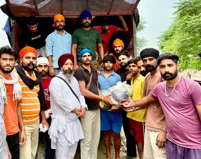 ਰਾਹਤ ਕਾਰਜਾਂ ਵਿੱਚ ਵੱਡੀ ਪੱਧਰ ‘ਤੇ ਜੁਟੀ ਭਾਈ ਅੰਮ੍ਰਿਤ ਪਾਲ ਸਿੰਘ ਖਾਲਸਾ ਦੀ ਟੀਮ 