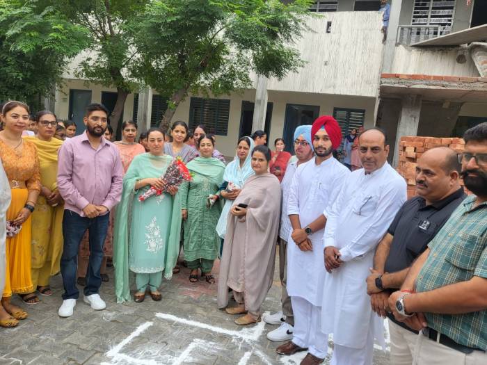 ਸਰਕਾਰੀ ਕੰਨਿਆ ਸੀਨੀਅਰ ਸਕੂਲ ਧਰਮਕੋਟ ਵਿਖੇ ਤੀਆਂ ਦਾ ਤਿਉਹਾਰ ਮਨਾਇਆ ਗਿਆ 