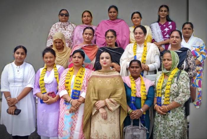 ਆਮ ਆਦਮੀ ਪਾਰਟੀ ਦੇ ਪਰਿਵਾਰ ਵਿੱਚ ਹੋ ਰਿਹਾ ਲਗਾਤਾਰ ਵਾਧਾ  ਮੈਡਮ ਰਾਜਵਿੰਦਰ ਕੌਰ ਖਰੋੜ 