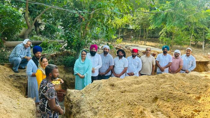 ਸਮੱਗਰਾ ਸਿੱਖਿਆ ਅਧੀਨ ਬਣਨ ਵਾਲੇ ਐਡੀਸ਼ਨਲ ਕਲਾਸ ਰੂਮ ਦਾ ਰੱਖਿਆ ਨੀਂਹ ਪੱਥਰ