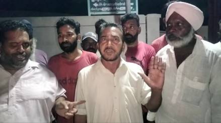 ਸ੍ਰੀ ਹਨੂੰਮਾਨ ਮੰਦਰ ਧਨੌਲਾ ਵਿਖੇ ਹੋਏ ਹਾਦਸੇ ਵਿੱਚ ਜ਼ਖ਼ਮੀ ਲੋਕਾਂ ਦੀ ਮੰਦਰ ਦੇ ਪ੍ਰਬੰਧਕਾਂ ਵੱਲੋਂ ਸਾਰ ਨਾ ਲੈਣ ‘ਤੇ ਭੜਕੇ ਹਲਵਾਈ 