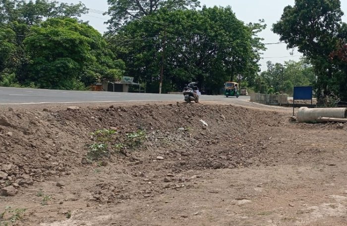 ਮੁਕਤਸਰ-ਮਲੋਟ ਰੋਡ ਦੇ ਕਿਨਾਰਿਆਂ ’ਤੇ ਦਰਖ਼ਤ ਲਗਾਉਣ ਦੀ ਮੰਗ