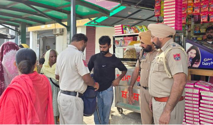 15 ਅਗਸਤ ਦੇ ਮੱਦੇ ਨਜ਼ਰ ਮਾਲਜ਼, ਮਾਰਕੀਟਾਂ ਅਤੇ ਭੀੜ-ਭਾੜ ਵਾਲੀਆਂ ਥਾਵਾਂ ‘ਚ ਸਖਤ ਨਿਗਰਾਨੀ ਦੀ ਅਗਵਾਈ ਹੇਠ ਚੱਲੀ ਵਿਸੇਸ ਚੈੱਕਿੰਗ ਮੁਹਿੰਮ