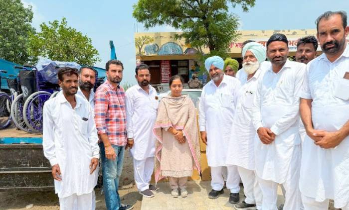 ਕੈਬਨਿਟ ਮੰਤਰੀ ਨੇ ਮਲੋਟ ਹਲਕੇ ਵਿੱਚ ਵਿਕਾਸ ਕਾਰਜਾਂ ਲਈ ਲਗਭਗ 12 ਕਰੋੜ ਰੁਪਏ ਦੀਆਂ ਗ੍ਰਾਂਟਾਂ ਦਾ ਐਲਾਨ