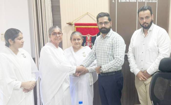 ਬ੍ਰਹਮਾਕੁਮਾਰੀ ਸੰਸਥਾਨ ਵੱਲੋਂ ਜੇਲ• ਅਤੇ ਬਿਰਧ ਆਸ਼ਰਮ ਵਿੱਚ ਮਨਾਇਆ ਗਿਆ ਰੱਖੜੀ ਦਾ ਤਿਉਹਾਰ