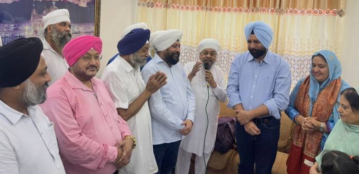 ਪਰਮਾਤਮਾ ਦਾ ਨਾਮ ਲੈਣ ਨਾਲ ਮਨ ਨੂੰ   ਸ਼ਾਂਤੀ ਮਿਲਦੀ ਹੈ – ਅਰੋੜਾ ਵੀਰ ਜੀ