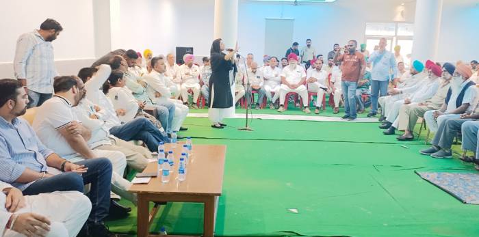 ਕਾਂਗਰਸ ਦੇ ਸੰਗਠਨ ਸਿਰਜਨ ਅਭਿਆਨ ਤਹਿਤ ਮਲੋਟ ’ਚ ਹੋਈ ਵਿਸੇਸ਼ ਮੀਟਿੰਗ