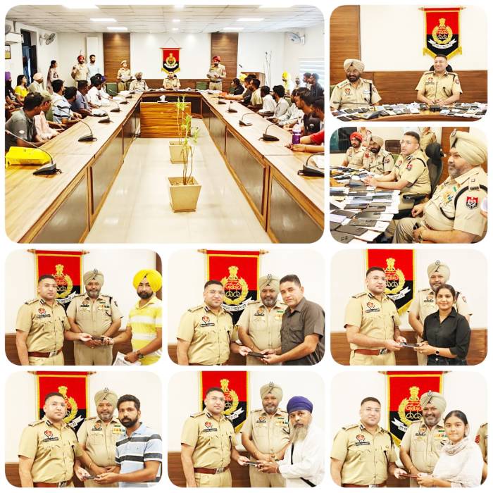 ਜਿਲ੍ਹਾ ਪੁਲਿਸ ਵੱਲੋਂ ਪਬਲਿਕ ਦੇ ਗੁੰਮ ਹੋਏ 102 ਮੋਬਾਇਲ ਫੋਨ ਟਰੇਸ ਕਰਕੇ ਕੀਤੇ ਅਸਲ ਮਾਲਕਾਂ ਹਵਾਲੇ