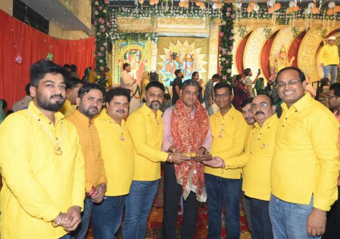 ਸ਼੍ਰੀ ਸ਼ਿਆਮ ਪਰਿਵਾਰ ਸੰਘ ਦੇ ਪ੍ਰਧਾਨ ਸਮੂਹ ਮੈਂਬਰਾਂ ਵੱਲੋਂ ਸਮਾਜ ਸੇਵੀ ਵਿਕਾਸ ਮਿੱਤਲ ਦਾ ਕੀਤਾ ਗਿਆ ਵਿਸ਼ੇਸ਼ ਸਨਮਾਨ         