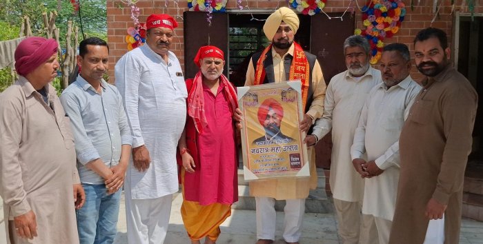 ਕੰਗ ਨੇ ਘੰਡੋਲੀ ਵਿਖੇ ਨਵਰਾਤਰਿਆਂ ਦੇ ਸਮਾਗਮ ਵਿੱਚ ਕੀਤੀ ਸ਼ਿਰਕਤ