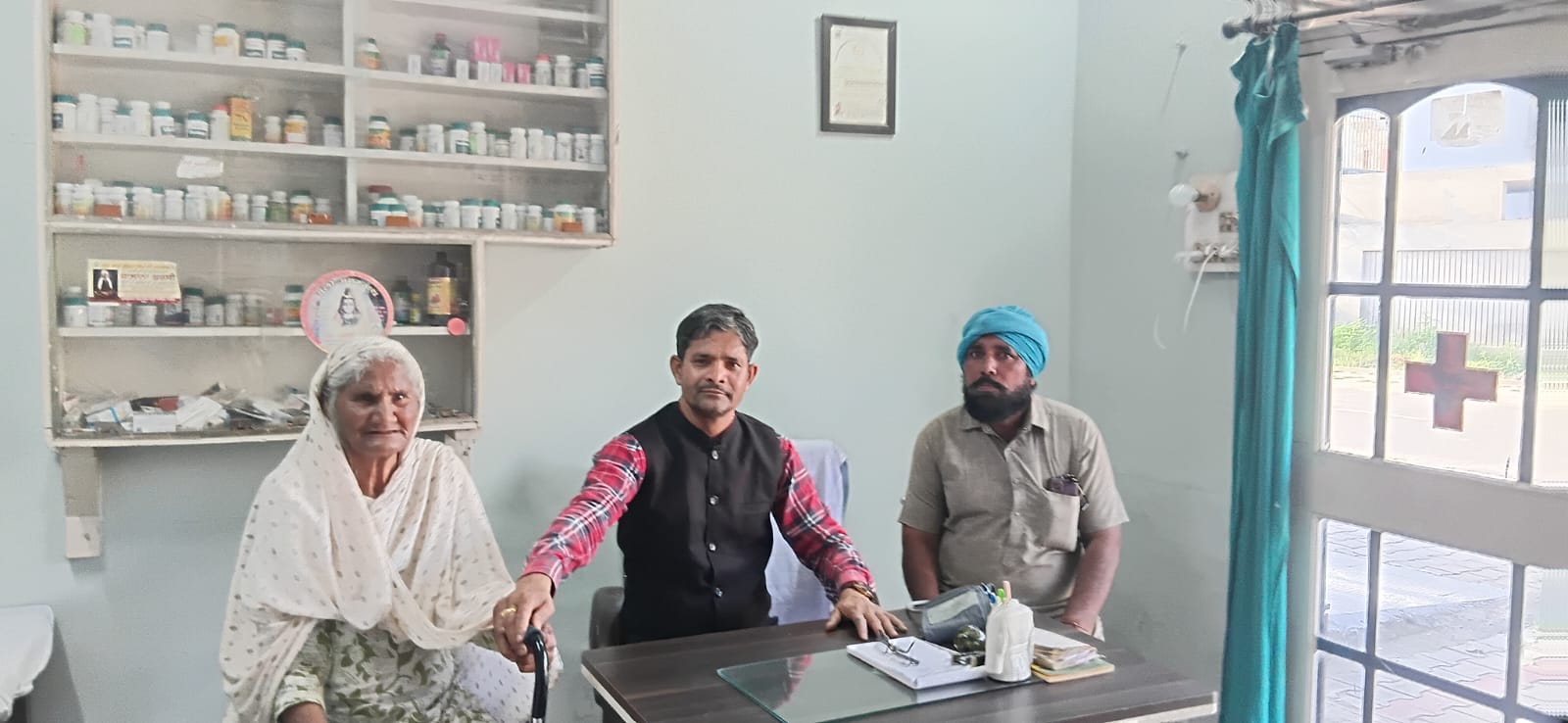 ਬਜ਼ੁਰਗ ਸਾਡੇ ਸਿਰ ਦਾ ਤਾਜ, ਉਨ੍ਹਾਂ ਦੀ ਇੱਜ਼ਤ ਸਾਡੀ ਜ਼ਿੰਮੇਵਾਰੀ – ਡਾ. ਰਵਿੰਦਰਪਾਲ ਸ਼ਰਮਾ