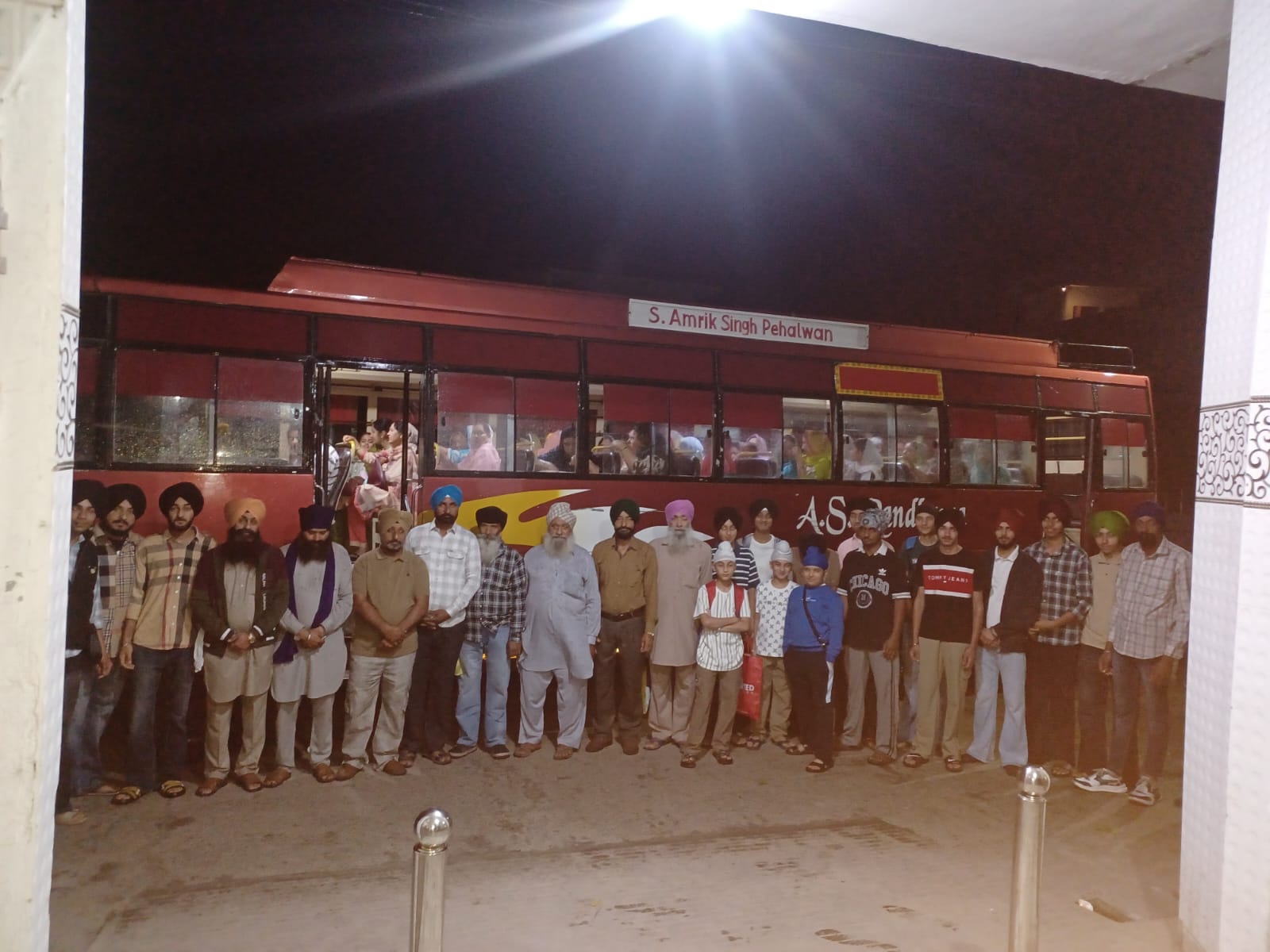 ਸਿੱਖ ਗੁਰਧਾਮਾਂ ਦੇ ਦਰਸ਼ਨਾਂ ਲਈ ਸੰਗਤਾਂ ਦੀ ਪਿੰਡ ਬੂਲਪੁਰ ਤੋਂ  ਬੱਸ ਰਵਾਨਾ ਹੋਈ