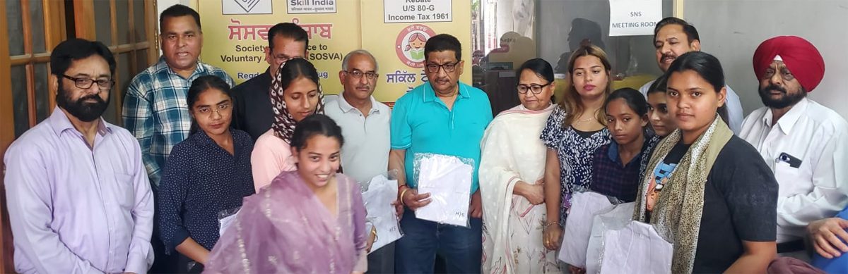 ਸਰਬ ਨੌਜਵਾਨ ਸਭਾ ਨੇ ਸਮਾਜ ਸੇਵਾ ਕਰਦਿਆਂ ਮਨਾਇਆ ਚੇਅਰਮੈਨ ਸੁਰੇਸ਼ ਮੱਲ੍ਹਣ ਦਾ ਜਨਮ ਦਿਨ