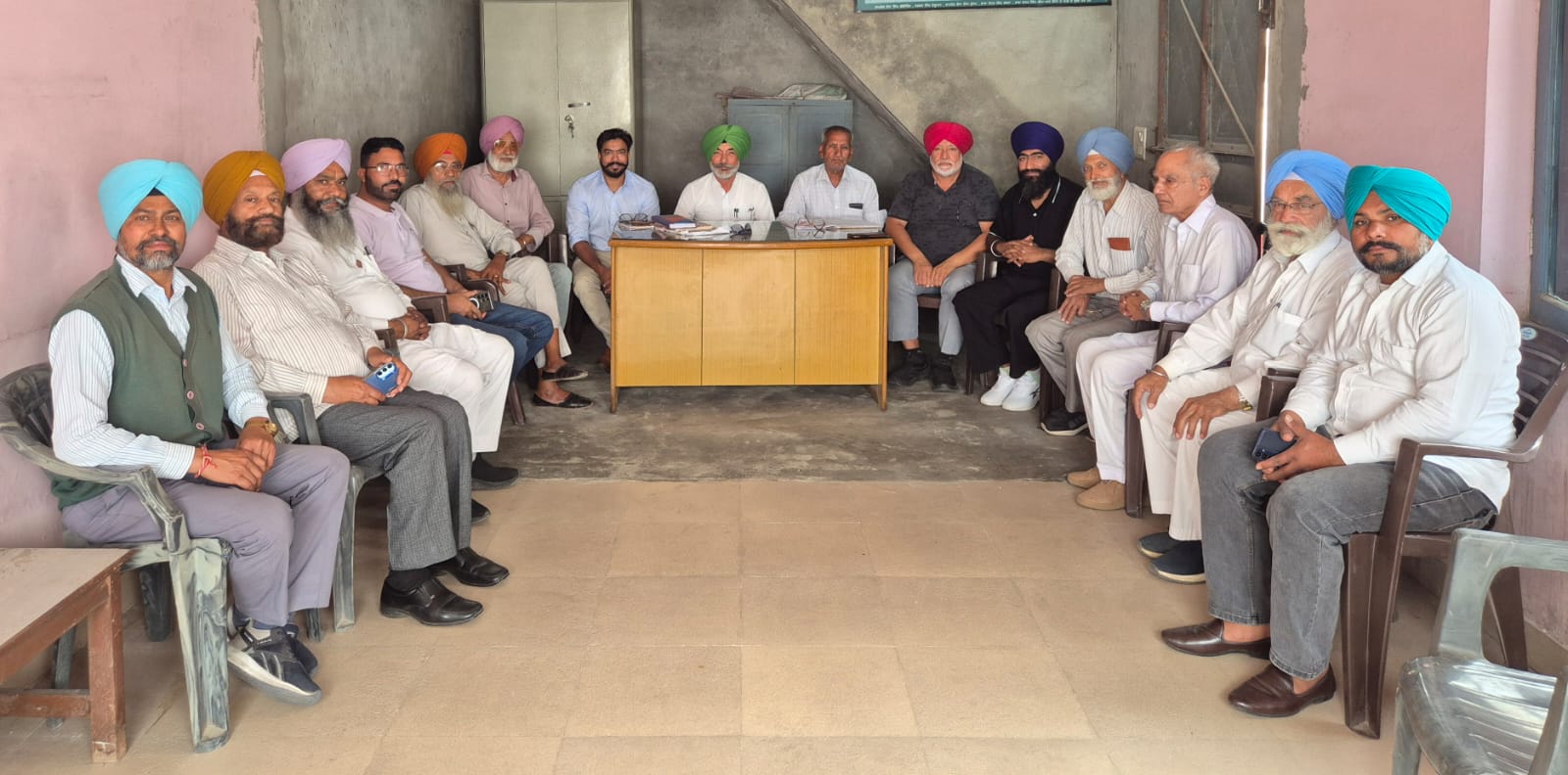 ਸਥਾਨਕ ਸਰਕਾਰਾਂ ਮੰਤਰੀ ਨੂੰ ਕਾਰਜ ਸਾਧਕ ਅਫਸਰ ਇਥੋਂ ਤੁਰੰਤ ਬਦਲਣ ਦੀ ਅਪੀਲ-ਫਰੰਟ