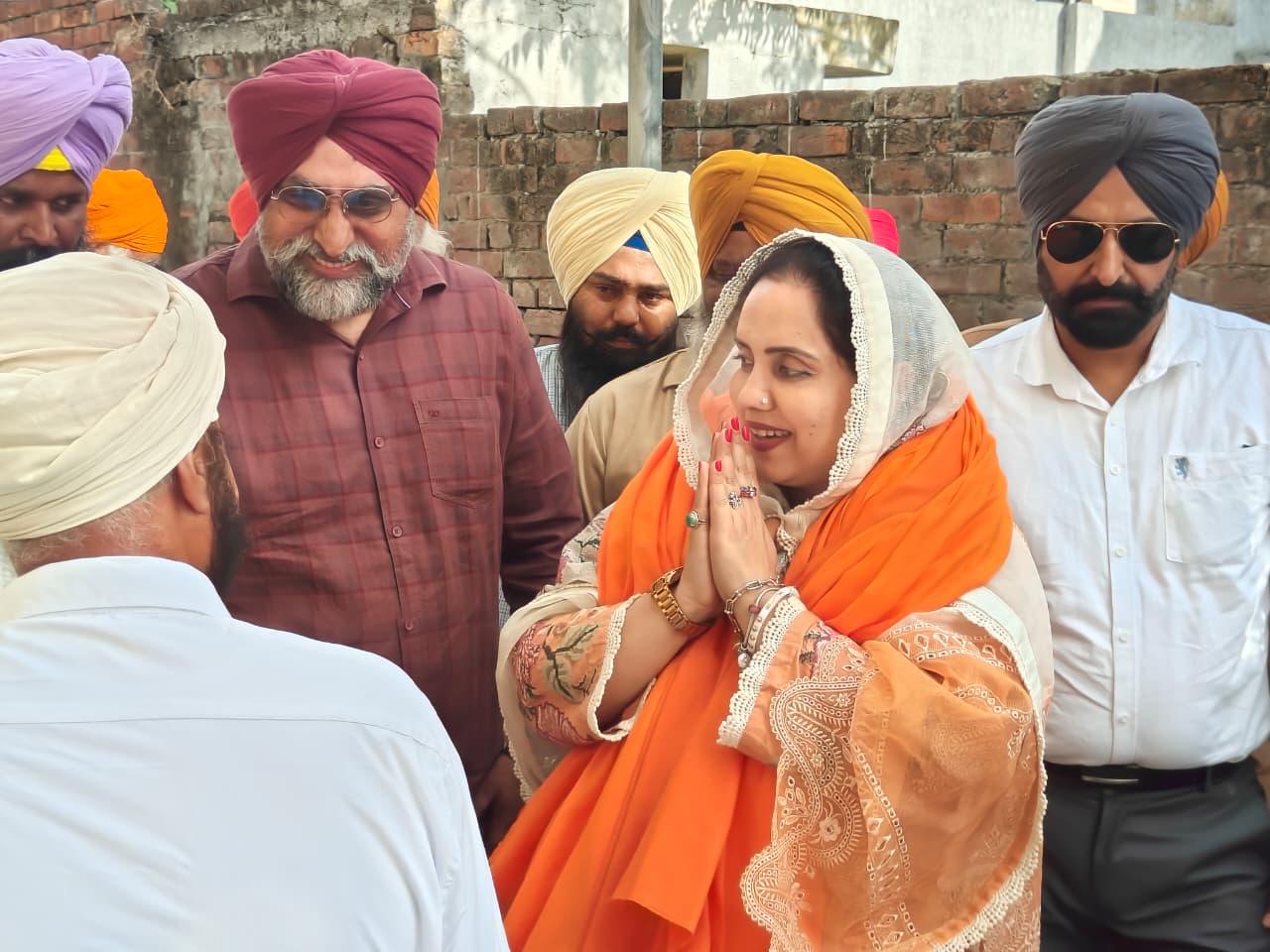 ਵਿਧਾਇਕਾ ਜੀਵਨਜੋਤ ਕੌਰ ਵਲੋਂ ਵੇਰਕਾ ਵਿੱਚ ਬਿਜਲੀ ਦੀਆਂ ਨੀਵੀਆਂ ਤਾਰਾਂ ਨੂੰ ਉਪਰ ਚੁੱਕ ਕੇ ਪ੍ਰੋਜੈਕਟ ਦੀ ਸ਼ੁਰੂਆਤ 