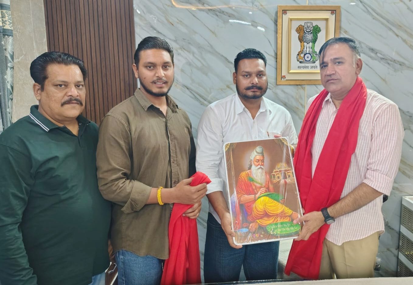 ਅਮਨ ਰਾਜਪੂਤ ਵਲੋਂ ਐਸ ਐਚ ਓ ਮੋਹਿਤ ਕੁਮਾਰ ਸਨਮਾਨਿਤ