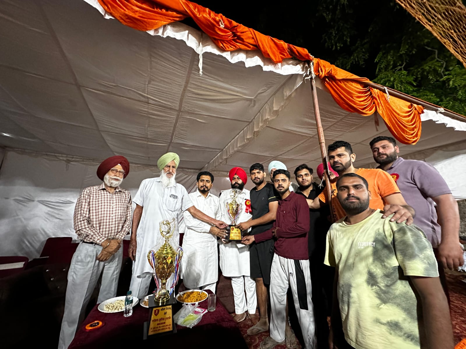 ਵਿਧਾਇਕ ਦਿਨੇਸ਼ ਚੱਢਾ ਨੇ ਕੀਤੀ ਵਾਲੀਵਾਲ ਸ਼ੂਟਿੰਗ ਟੂਰਨਾਮੈਂਟ ‘ਚ ਸ਼ਿਰਕਤ, ਖਿਡਾਰੀਆਂ ਦਾ ਵਧਾਇਆ ਹੌਸਲਾ