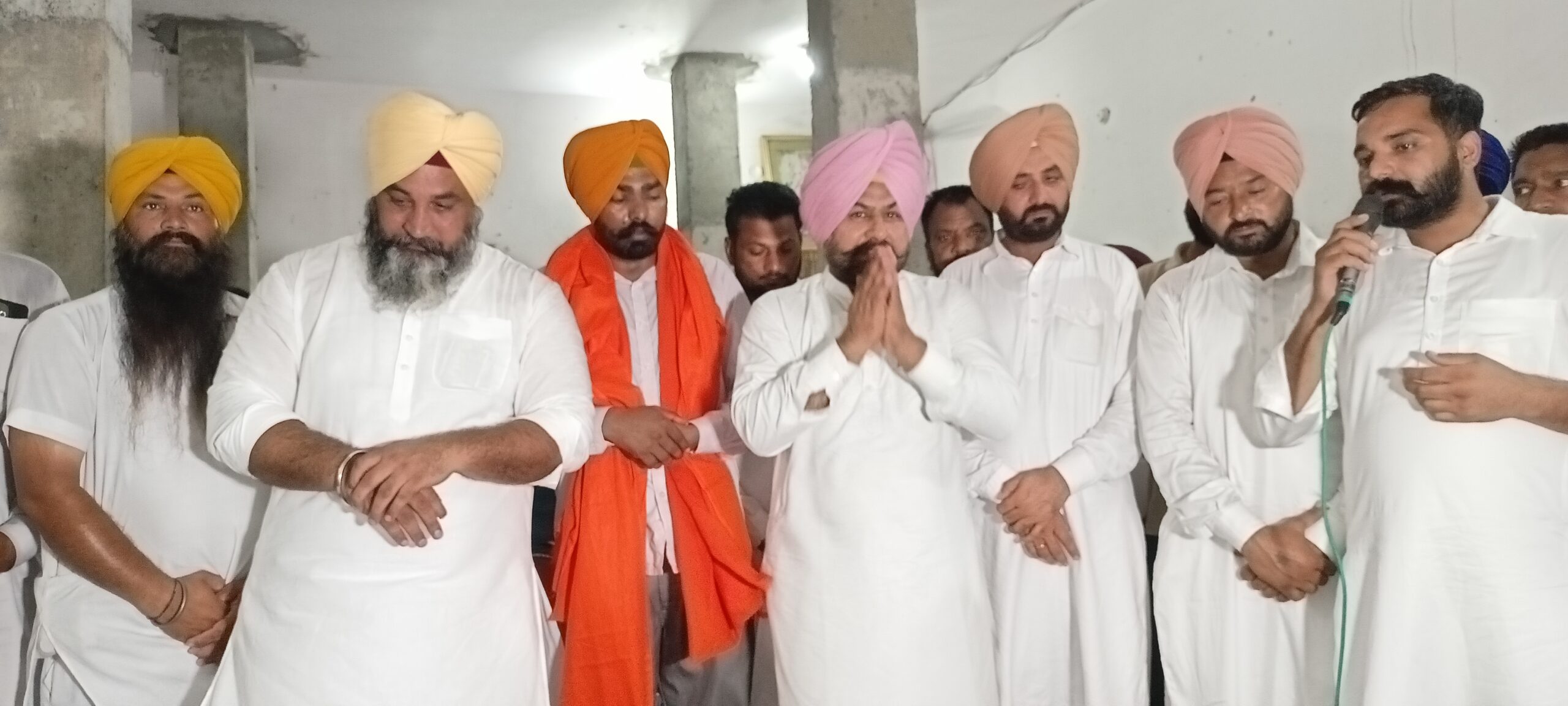 ਪੀ ਆਰ ਟੀ ਸੀ ਦੇ ਵਾਇਸ ਚੇਅਰਮੈਨ ਬਲਵਿੰਦਰ ਸਿੰਘ ਝਾੜਵਾਂ,ਅਤੇ ਹਲਕਾ ਵਿਧਾਇਕ ਗੁਰਲਾਲ ਘਨੌਰ ਵਲੋਂ ਸੰਜੂ ਸਿੰਘ ਨੂੰ ਐਸ ਸੀ ਭਾਈਚਾਰਾ ਚੇਅਰਮੈਨ ਲਗਾਉਣ ਤੇ ਕੀਤਾ ਸਨਮਾਨ 