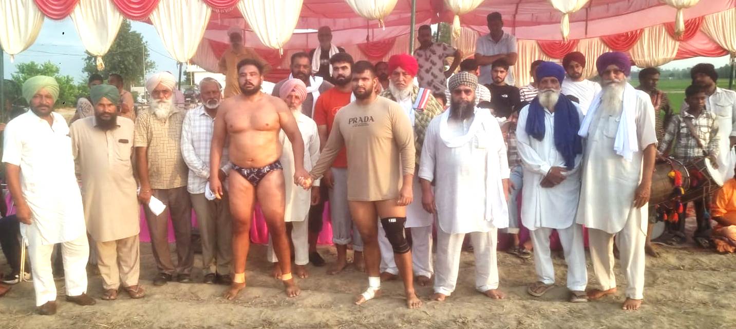 ਸਵ: ਅਵਤਾਰ ਸਿੰਘ ਕਾਲਾ ਪਹਿਲਵਾਨ ਦੀ ਯਾਦ ਵਿੱਚ ਕਰਵਾਇਆ ਕੁਸਤੀ ਦੰਗਲ ਪਿੰਡ ਬੁਰਜ ਪੱਕਾ ਹੋਏ ਕੁਸ਼ਤੀ ਮੁਕਾਬਲਿਆਂ ’ਚ ਝੰਡੀ ਦੀ ਕੁਸਤੀ ਗੁਰਨਾਮ ਮਾਛੀਵਾੜਾ ਨੇ ਅੰਕਾਂ ਤੇ ਜਿੱਤੀ