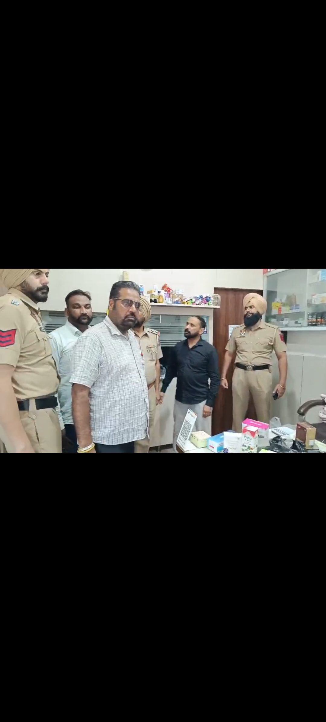 ਮੈਡੀਕਲ ਸਟੋਰ ਦੀ ਆੜ ‘ਚ ਚੱਲ ਰਿਹਾ ਸੀ ਨਸ਼ਿਆਂ ਦਾ ਧੰਦਾ   ਮਾਛੀਵਾੜਾ ਪੁਲਿਸ ਨੇ ਸਕਾਰਪੀਓ ਸਮੇਤ ਦੋਸ਼ੀ ਨੂੰ ਕੀਤਾ ਗ੍ਰਿਫਤਾਰ