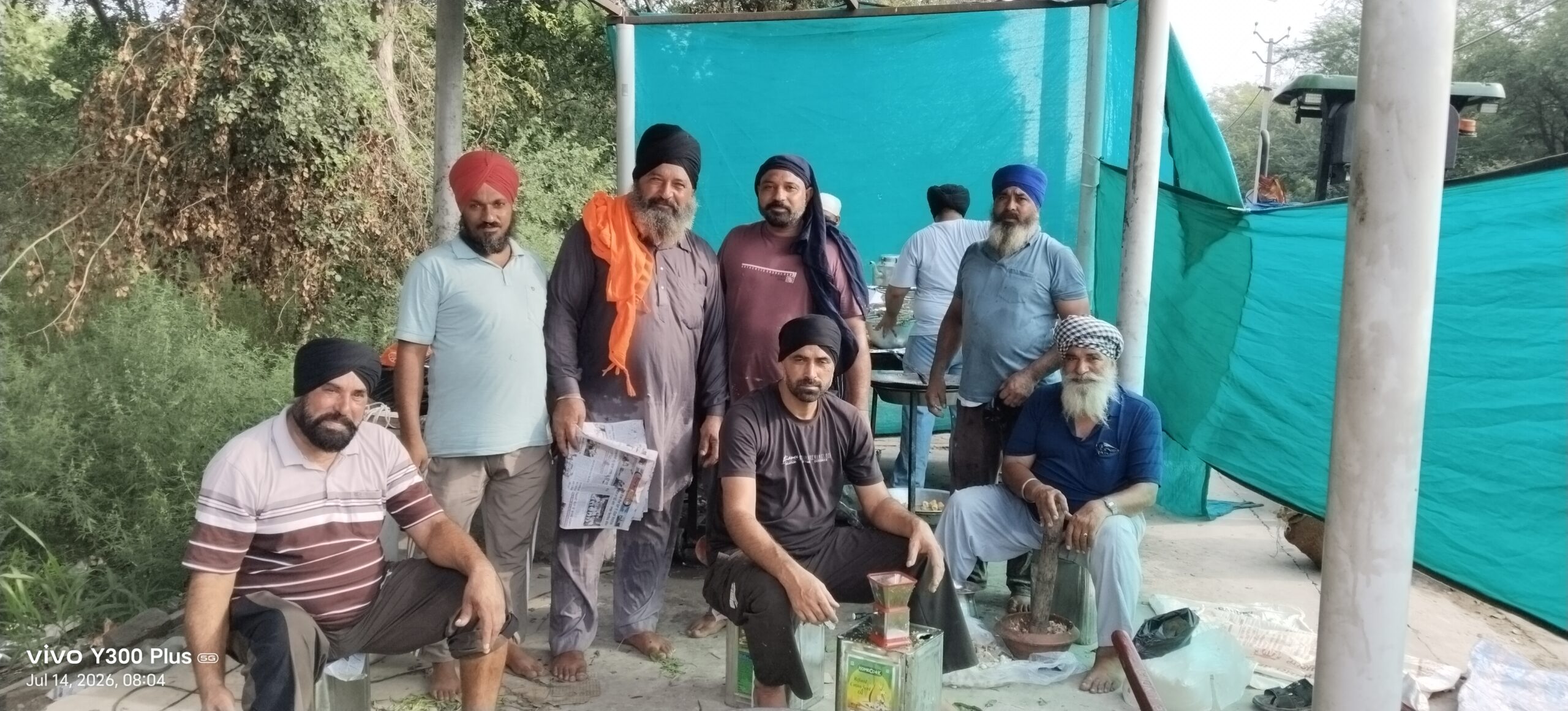ਮੱਸਿਆ ਦੇ ਪਾਵਨ ਦਿਹਾੜੇ ਮੌਕੇ ਪਿੰਡ ਲੇਹੀ ਵਾਲਾ ਝੱਲ ਦੀ ਸੰਗਤ ਵੱਲੋਂ ਚਾਹ-ਪਕੌੜਿਆਂ ਦਾ ਲੰਗਰ