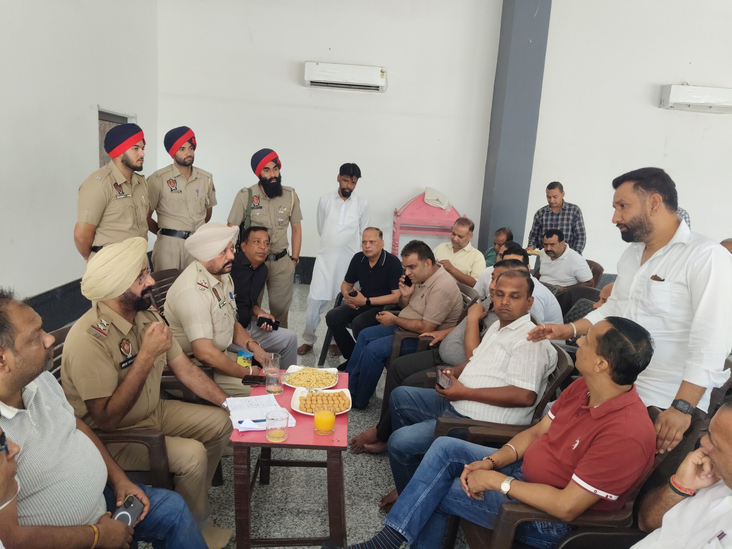 ਸ਼ਹਿਰ ਦੇ ਕਿਸੇ ਵੀ ਵਪਾਰੀ ਨੂੰ ਮੁਸ਼ਕਿਲ ਨਹੀਂ ਆਉਣ ਦਿੱਤੀ ਜਾਵੇਗੀ- ਐਸ ਐਚ ਓ ਅਮਰੀਕ ਸਿੰਘ ਗਰੇਵਾਲ 