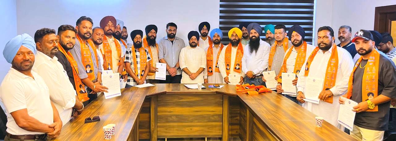 ਸ਼੍ਰੋਮਣੀ ਅਕਾਲੀ ਦਲ ਵੱਲੋਂ ਹਲਕਾ ਸਮਰਾਲਾ ਨੁਮਾਇੰਦਗੀ ਨੌਜਵਾਨਾਂ ਦੇ ਹੱਥਾਂ ਵਿੱਚ ਦੇਣ ਦੀ ਲੜੀ ਤਹਿਤ ਜਿੰਮੇਵਾਰੀਆਂ ਸੌਂਪੀਆਂ ਹਲਕਾ ਸਮਰਾਲਾ ਦੇ ਵਿਕਾਸ ਕੰਮਾਂ ਵਿੱਚ ਯੋਗਦਾਨ ਪਾਉਣ ਲਈ ਨੌਜਵਾਨਾਂ ਨੂੰ ਵੱਧ ਅਧਿਕਾਰ ਦਿੱਤੇ ਜਾਣਗੇ – ਪਰਮਜੀਤ ਸਿੰਘ ਢਿੱਲੋਂ