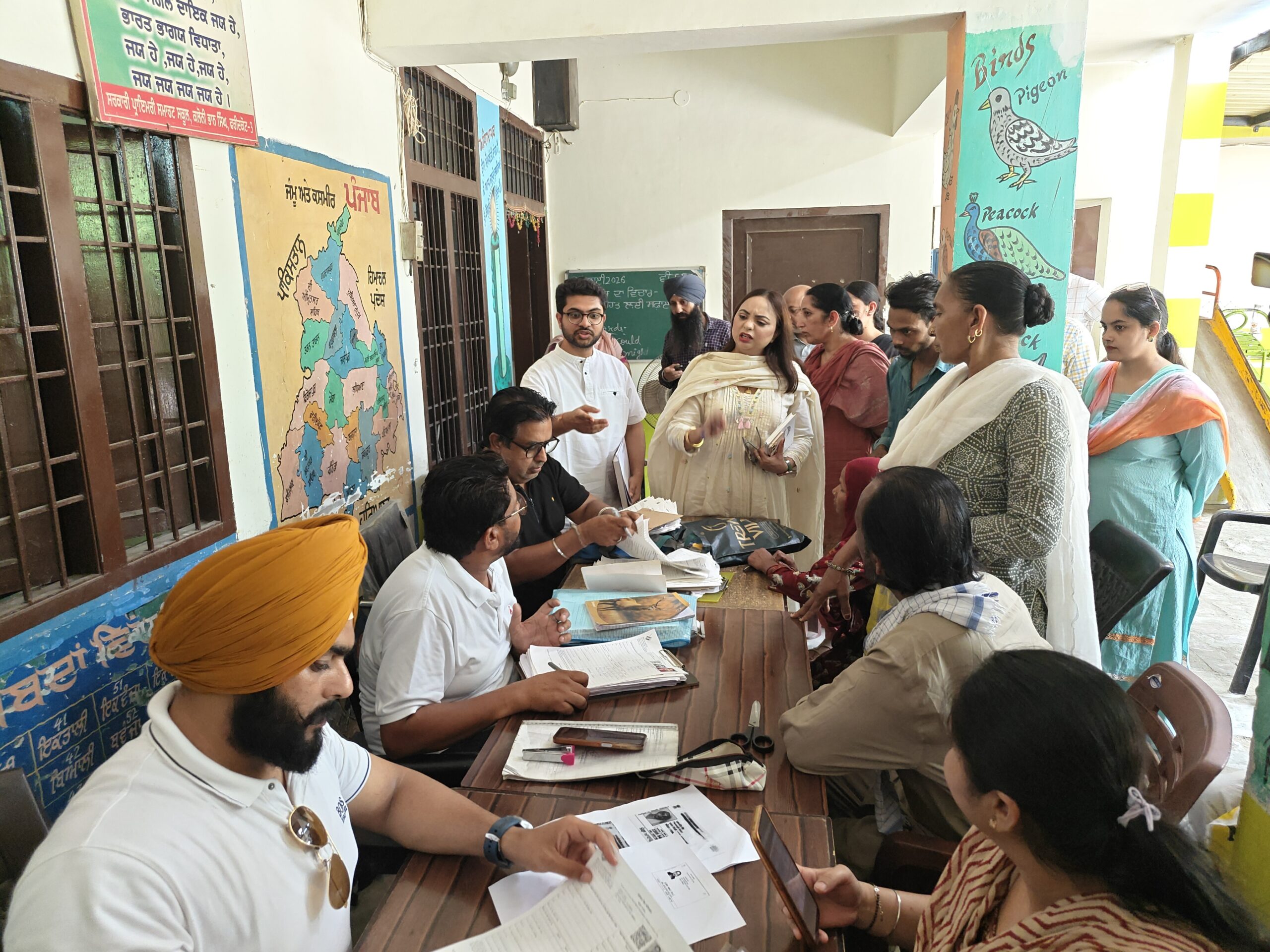 ਵੋਟਰ ਇਨਿਊਮਰੇਸ਼ਨ ਫਾਰਮਾਂ ਦੀ ਇਕੱਤਰਤਾ ਅਤੇ ਡਿਜ਼ੀਟਾਈਜ਼ੇਸ਼ਨ ਦਾ ਕੰਮ ਜ਼ੋਰਾਂ ਤੇ: ਰਾਹੁਲ ਚਾਬਾ 12 ਜੁਲਾਈ ਨੂੰ ਵੀ ਲੱਗਣਗੇ ਵਿਸ਼ੇਸ਼ ਕੈਂਪ, ਯੋਗ ਵੋਟਰ ਵੱਧ ਤੋਂ ਵੱਧ ਗਿਣਤੀ ਵਿੱਚ ਪਹੁੰਚਣ