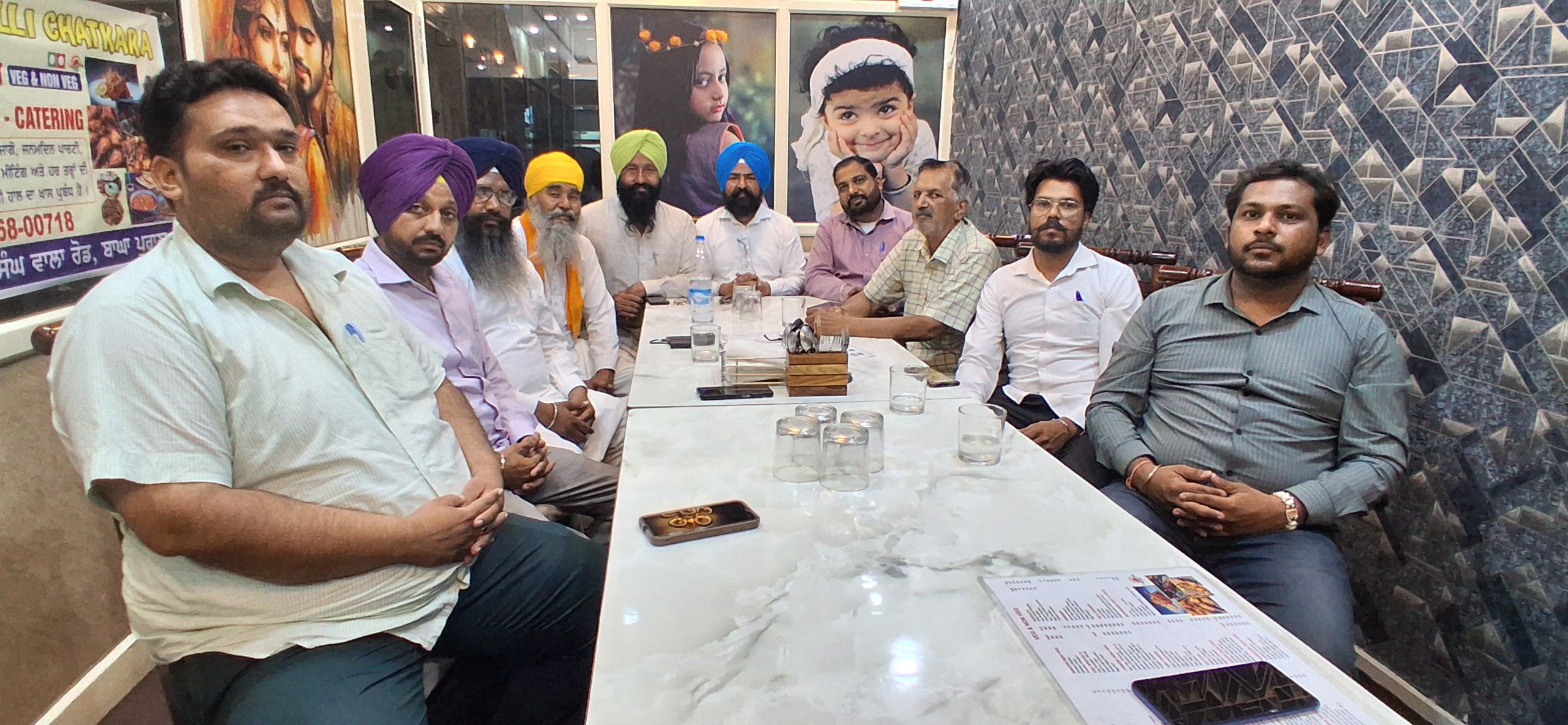 ਆਜ਼ਾਦ ਪ੍ਰੈਸ ਕਲੱਬ ਬਾਘਾ ਪੁਰਾਣਾ ਦੀ ਅਹਿਮ ਮੀਟਿੰਗ ਹੋਈ       ਨਿਰਪੱਖ ਪੱਤਰਕਾਰਤਾ ਅਤੇ ਲੋਕ ਹਿੱਤ ਦੇ ਮੁੱਦਿਆਂ ‘ਤੇ ਹੋਈ ਵਿਸਥਾਰਪੂਰਵਕ ਚਰਚਾ