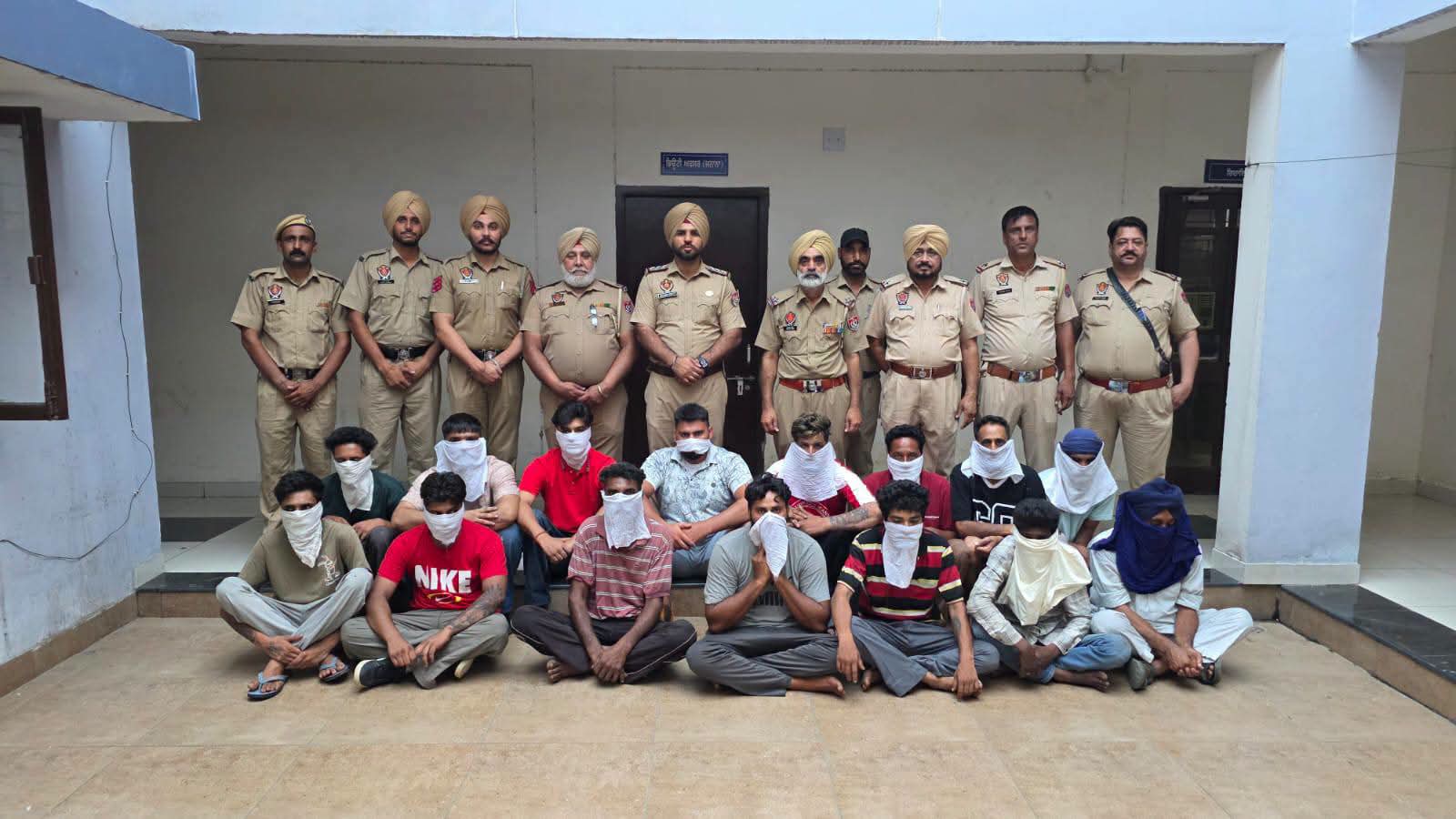 ਆਪਰੇਸ਼ਨ ਪ੍ਰਹਾਰ 3.0: ਖੰਨਾ ਪੁਲਿਸ ਦੀ ਵੱਡੀ ਕਾਰਵਾਈ, 451 ਗ੍ਰਿਫ਼ਤਾਰ ਨਸ਼ਾ, ਗੈਰ-ਕਾਨੂੰਨੀ ਹਥਿਆਰ, ਚੋਰੀਸ਼ੁਦਾ ਟਰੱਕ, ਫ਼ਰਜ਼ੀ ਕੈਮਿਸਟ ਤੇ ਦੋ ਗੈਰ-ਕਾਨੂੰਨੀ ਨਸ਼ਾ ਮੁਕਤੀ ਕੇਂਦਰਾਂ ਦਾ ਪਰਦਾਫ਼ਾਸ਼