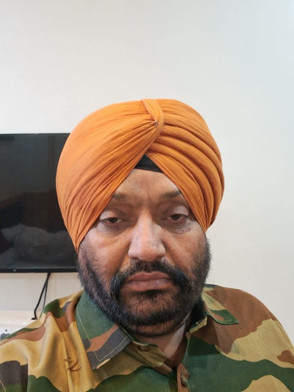 **ਗਰਾਊਂਡ ਦੀ ਕਮਾਈ ਜਾਂ ਦਰਬਾਰੀ ਸਿਆਸਤ ??? ਲੀਡਰਸ਼ਿਪ ਦੀ ਅਸਲ ਕਸੌਟੀ** **ਕਾਮਯਾਬ ਲੀਡਰ ਜਾ ਸਿਆਸਤ ਦਾਨ ਉਹੀ ਕਾਮਯਾਬ ਹੈ ਜੋ ਹਰ ਇੱਕ ਦਾ ਕੰਮ ਬਿਨਾਂ ਪੱਖਪਾਤ ਤੋਂ ਕਰਕੇ ਆਪਣੇ ਵੋਟਰਾਂ ਦਾ ਮਨ ਜਿੱਤੇ*??? **ਪਰ ਅਹਿਜਾ ਹੁੰਦਾ ਨਹੀ **
