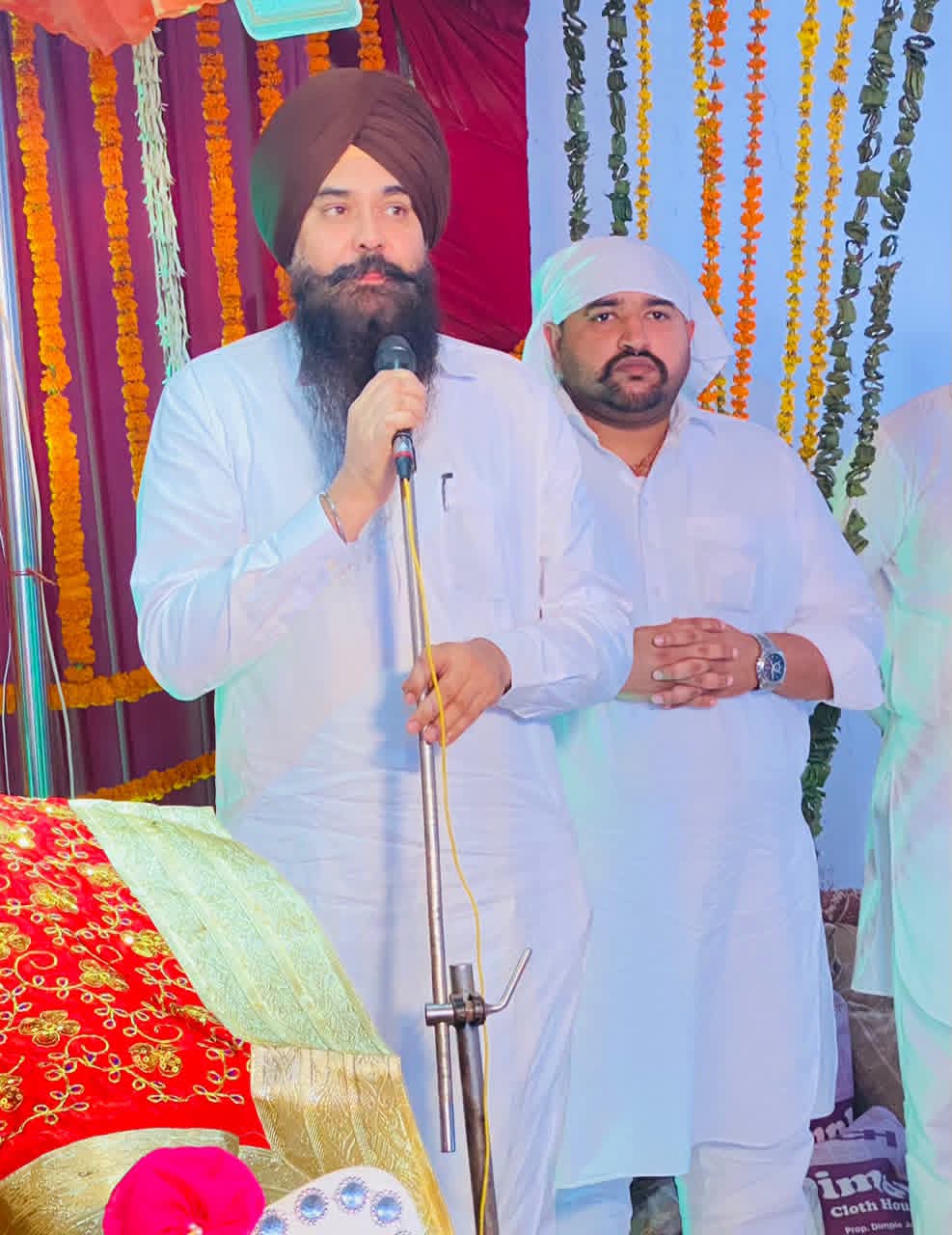 ਸਿੱਧ ਬਾਬਾ ਜੰਬੂ ਜੀਤ ਮਹਾਰਾਜ ਜੀ ਦੇ ਪ੍ਰਗਟ ਦਿਵਸ ਮਹਾਂਉਤਸਵ ਤੇ ਪਿੰਡ ਭੂ੍ਰੀਵਾਲੇ ਮਾਲੇਵਾਲ ਵਿਖੇ ਚੱਲ ਰਹੇ ਤਿੰਨ ਰੋਜ਼ਾ ਸਲਾਨਾ ਸੰਤ ਸਮਾਗਮ ਸਮਾਪਤ   ਸਲਾਨਾ ਸਮਾਗਮ ਦੋਰਾਨ ਮੈਂਬਰ ਪਾਰਲੀਮੈਂਟ ਸਰਦਾਰ ਮਾਲਵਿੰਦਰ ਸਿੰਘ ਕੰਗ ਤੇ ਹਲਕਾ ਵਿਧਾਇਕ ਸ਼੍ਰੀਮਤੀ ਸ਼ੰਤੋਸ ਕਟਾਰੀਆ ਨੇ ਕੀਤੀ ਸ਼ਿਰਕਤ 