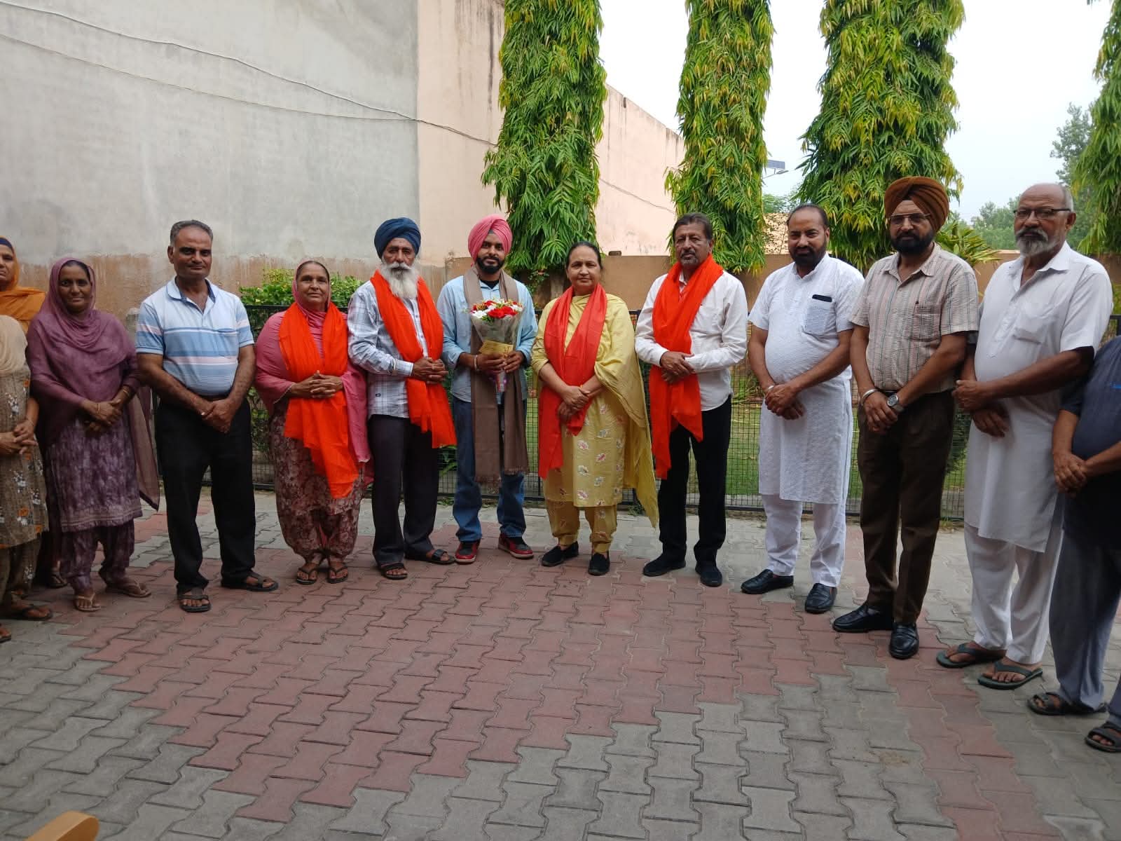 ਕਿਸ਼ਨਪੁਰ ਦੇ ਨੌਜਵਾਨ ਇੰਦਰਪਾਲ ਸਿੰਘ ਢਿੱਲੋਂ ਨੇ ਉੱਤਰਾਖੰਡ ਪੀਸੀਐਸ ਪ੍ਰੀਖਿਆ ‘ਚ ਗੱਡੇ ਝੰਡੇ, ਬਣਿਆ ਸਟੇਟ ਟੈਕਸ ਅਫ਼ਸਰ ਪ੍ਰੀਖਿਆ ਵਿੱਚ ਹਾਸਲ ਕੀਤਾ ਚੌਥਾ ਰੈਂਕ; ਵਿਧਾਇਕ ਸੰਤੋਸ਼ ਕਟਾਰੀਆ ਨੇ ਘਰ ਪਹੁੰਚ ਕੇ ਕੀਤਾ ਸਨਮਾਨਿਤ