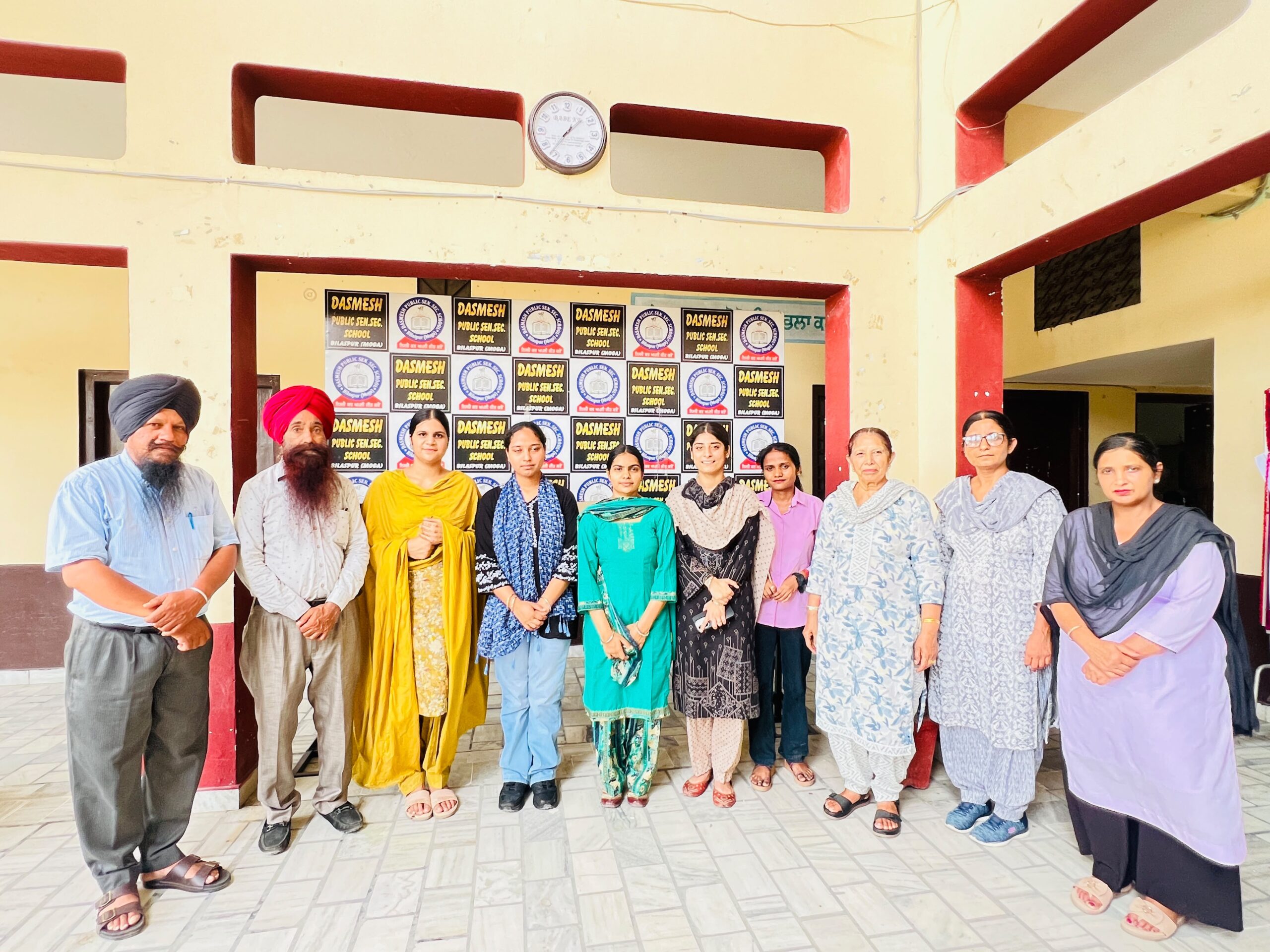 ਦਸਮੇਸ਼ ਸਕੂਲ ਦੀਆਂ ਪੁਰਾਣੀਆਂ ਵਿਦਿਆਰਥਣਾ ਨੇ ਸੰਸਥਾ ਦੀ ਸਲਾਹੁਤ ਕੀਤੀ